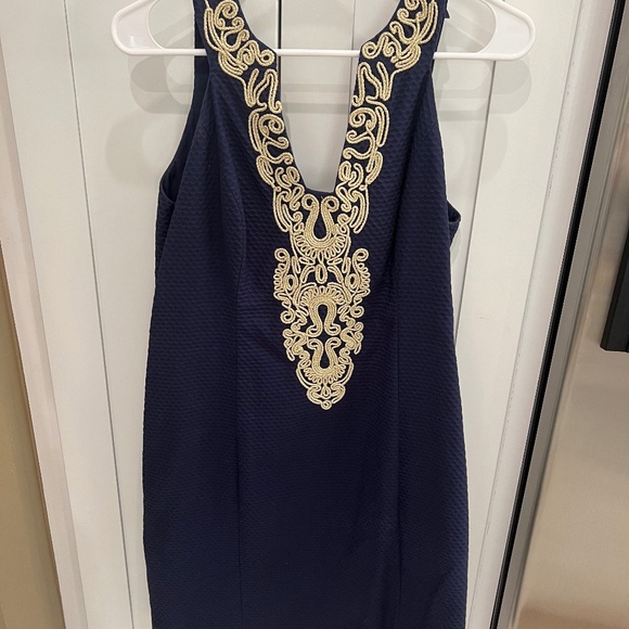 Lilly Pulitzer Dresses & Skirts - Navy Blue Lilly Dress with gold trim